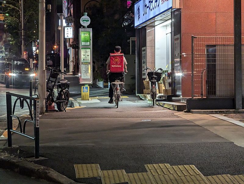 Third-Party Delivery Services Bring Restaurants To Doorsteps