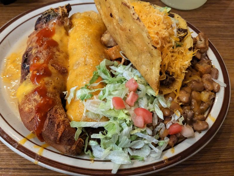 New Mexico: Sadies Of New Mexico Salsa Bar Buffet
