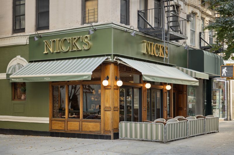 New York: Big Nick's Burger Joint