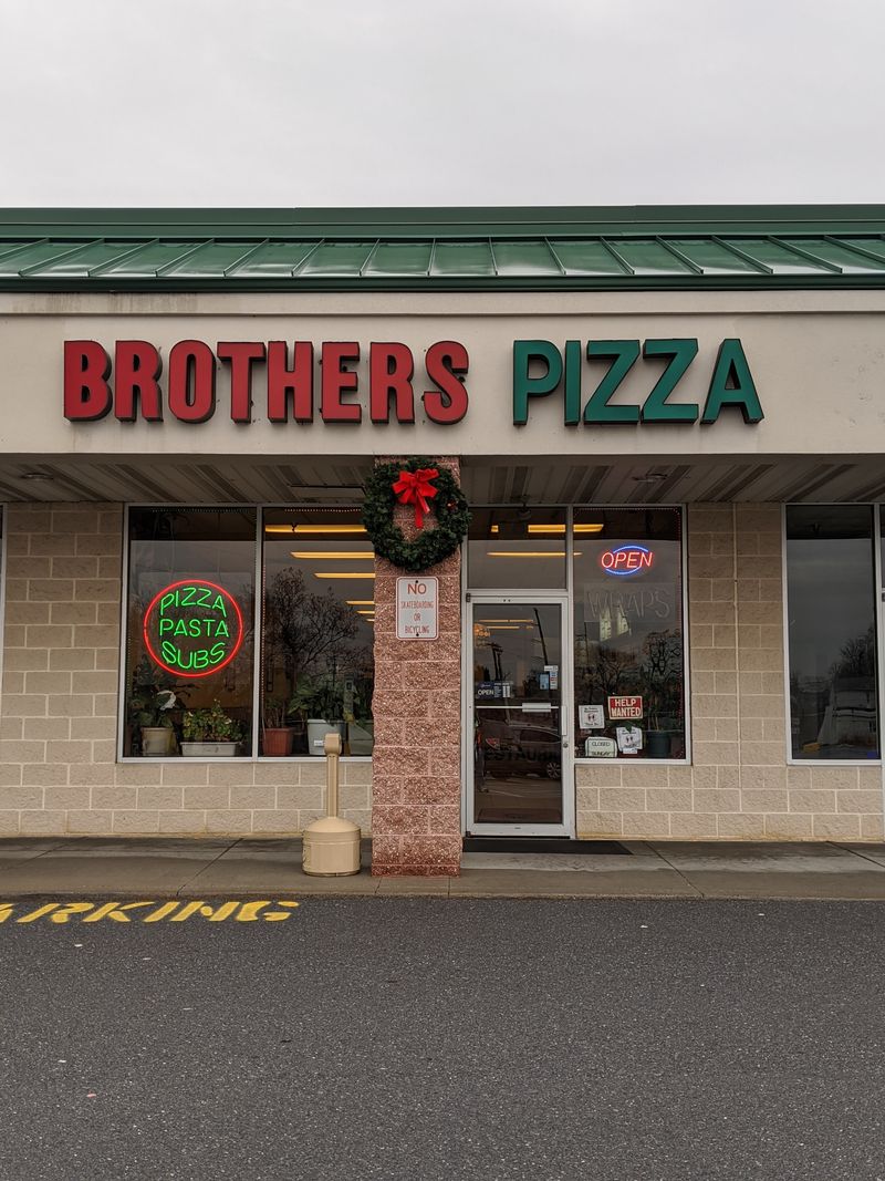 Brother's Pizza – Fairview Commons, New Cumberland