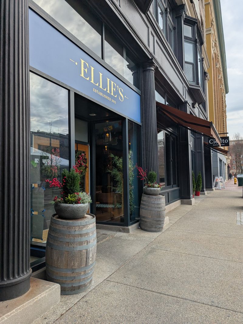 Rhode Island: Ellie's Bakery in Providence