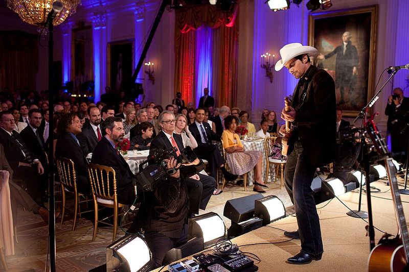 Whiskey Lullaby By Brad Paisley And Alison Krauss