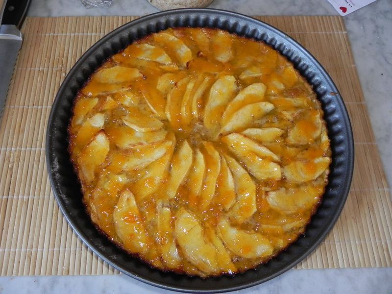 Äppelkaka (Swedish Apple Cake)