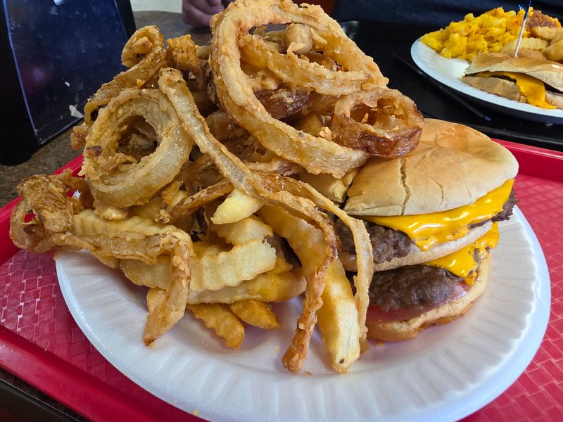 South Carolina: Beacon Drive-In – The Chili Cheese A-Plenty