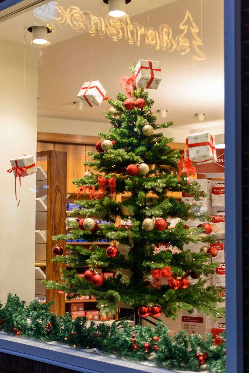 Window Shopping – Tessa Bailey