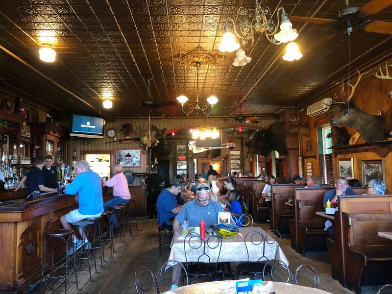 Sleder’s Tavern, Traverse City