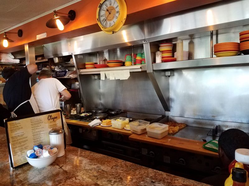 The Clique Restaurant Signature Habit