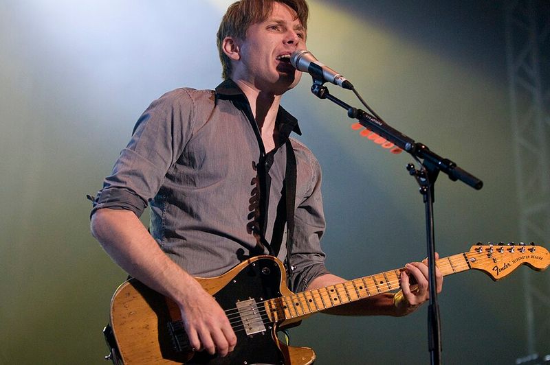 Franz Ferdinand – 'Darts of Pleasure' (2003)