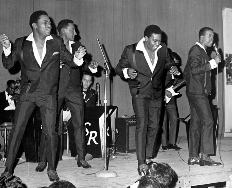 Sugar Pie Honey Bunch (I Can't Help Myself) – Four Tops (1965)