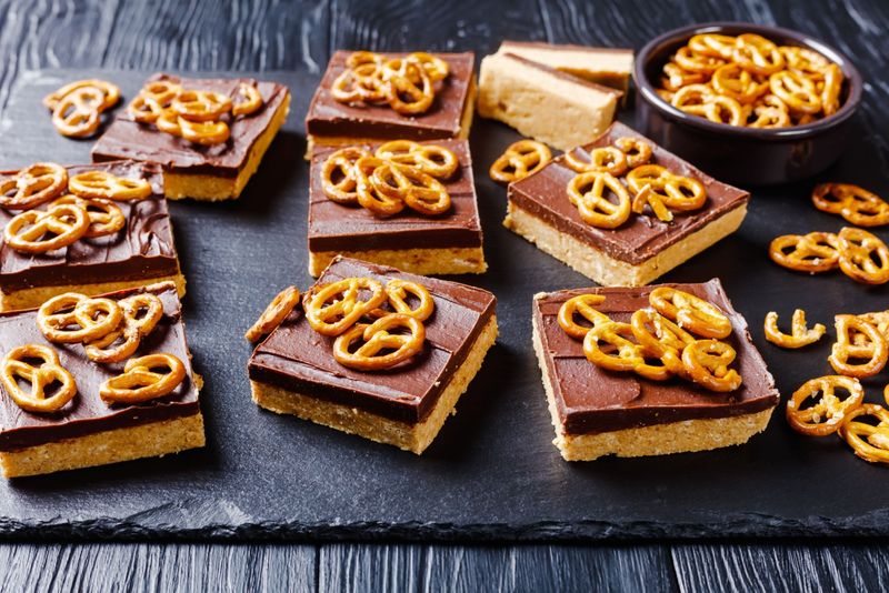Peanut Butter Pretzel Bars