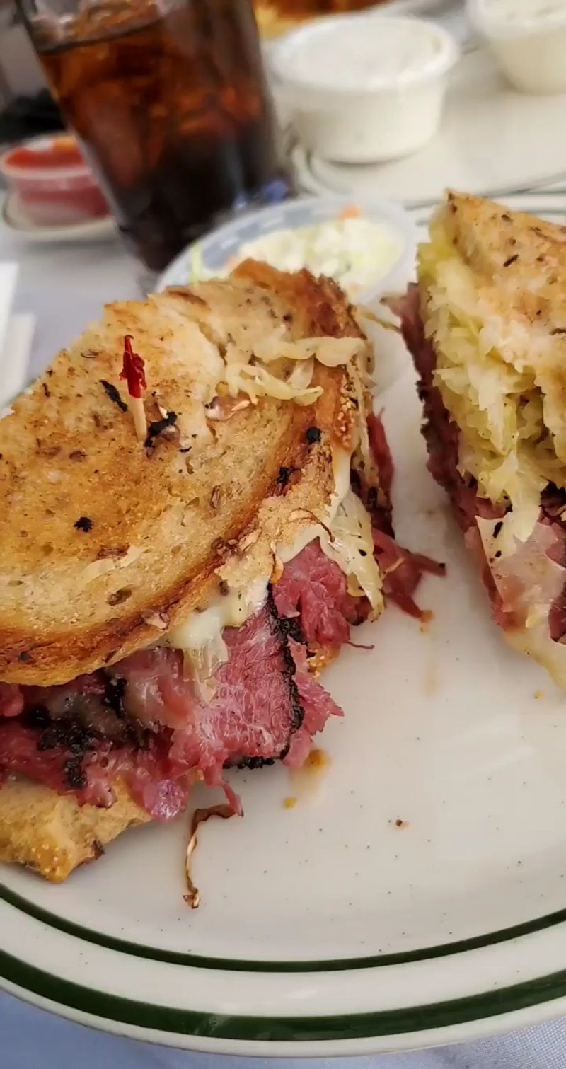 Brent's Delicatessen & Restaurant - Northridge