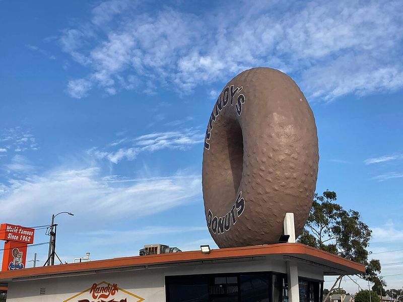 Randy's Donuts – Inglewood, CA