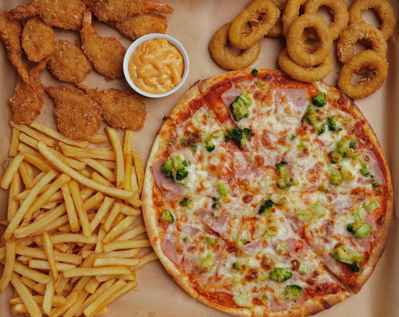 Food That Arrives Faster Than A Pizza Delivery Superhero