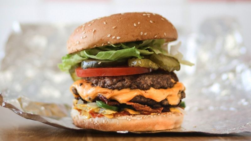Virginia: Five Guys – The Cheeseburger