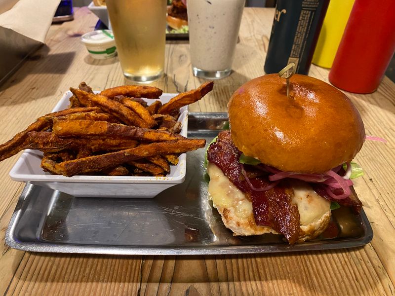 Washington: Uneeda Burger– Big Star Burger