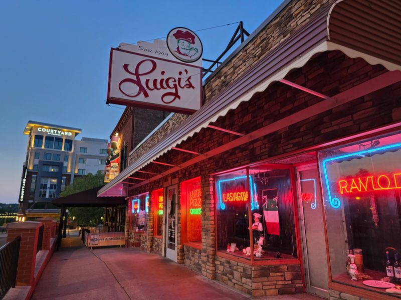 Luigi's Restaurant – Akron (Downtown)