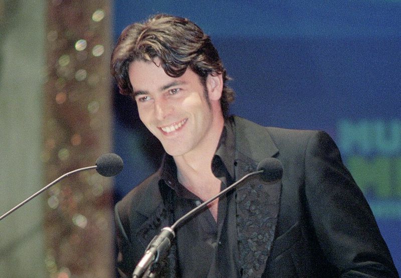 Open Your Eyes (1997)