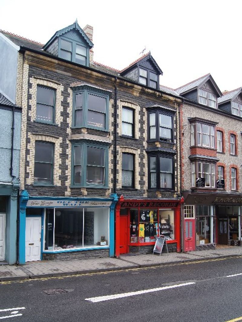 Andy's Records, United Kingdom