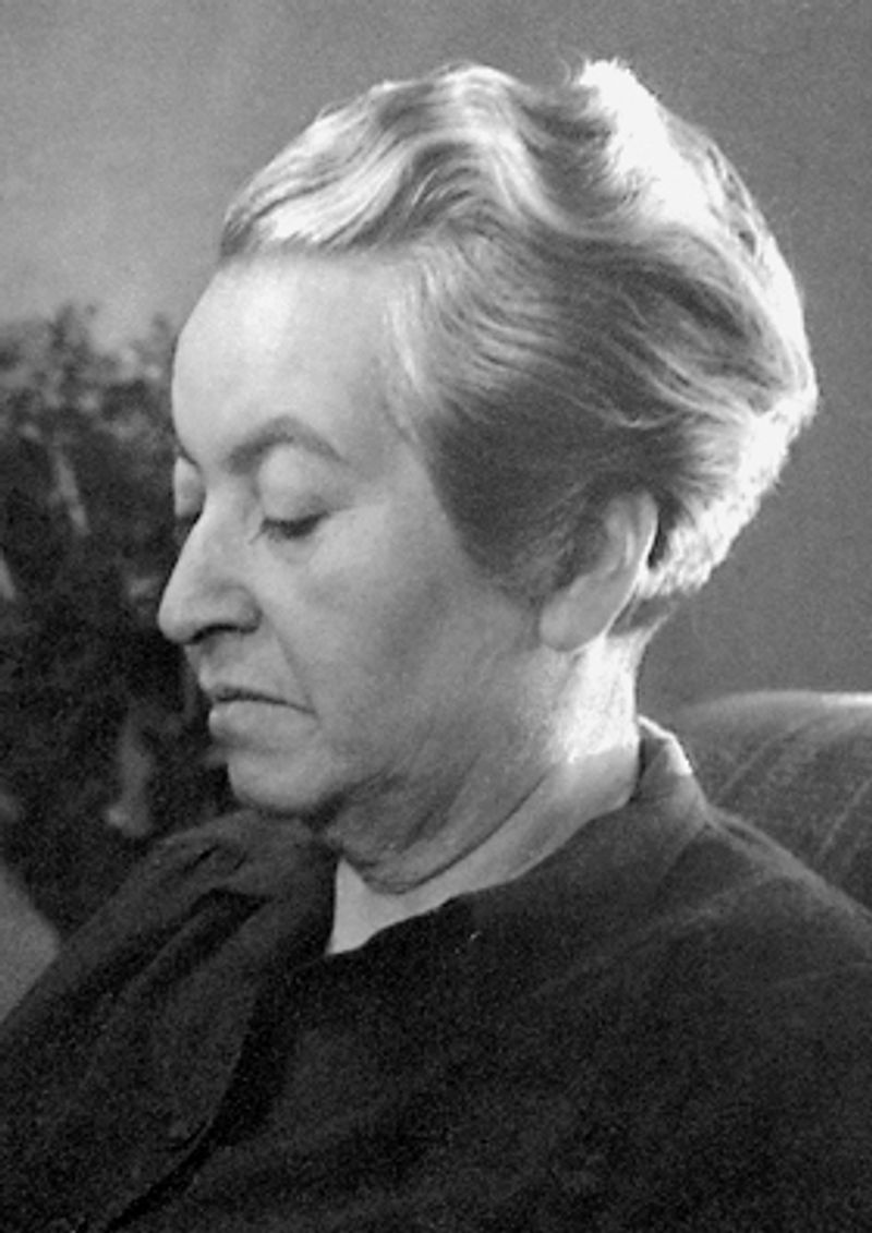 Gabriela Mistral - Desolación