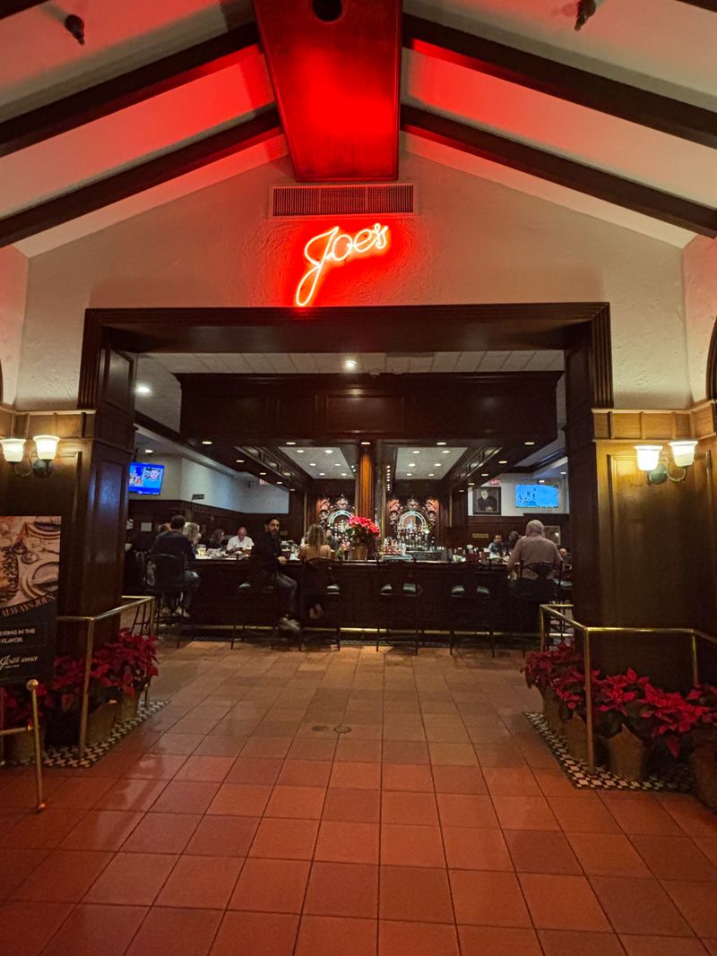 Joe's Stone Crab (Miami Beach, Florida)