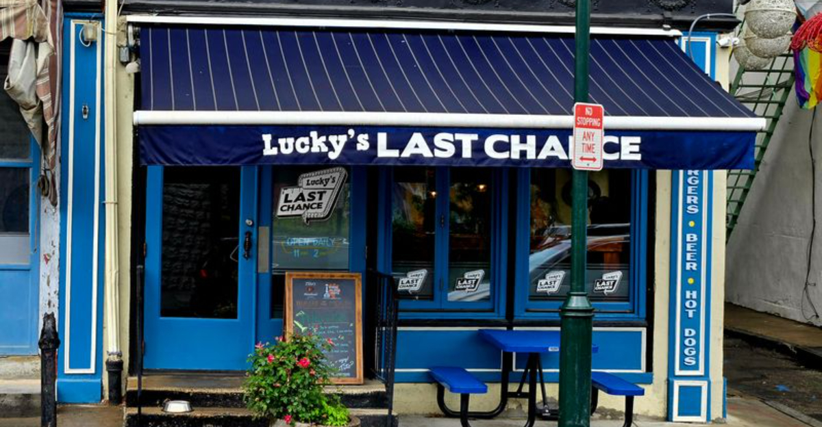 13 Pennsylvania Restaurants Where The Chili Dog Never Lets You Down