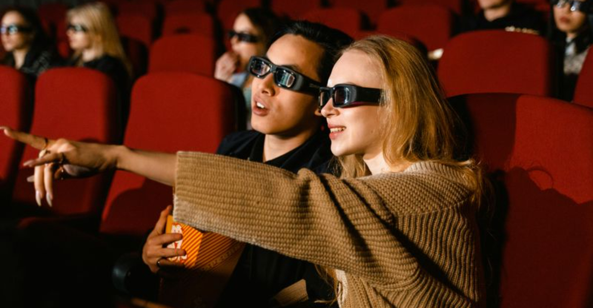 19 Tiny Mistakes That Slipped Into Cinema’s Most Beloved Films