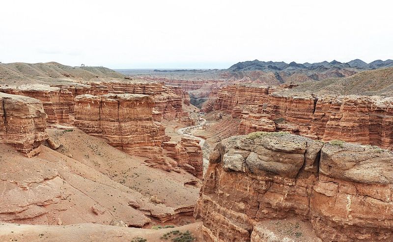 Charyn Canyon – Dramatic rock formations rivaling famous canyons