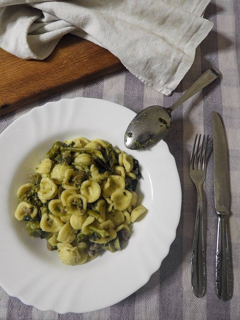 Orecchiette Broccoli E Salsiccia