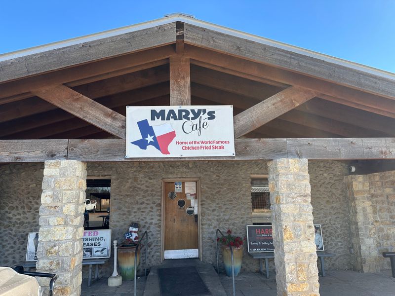 Mary's Café - Strawn