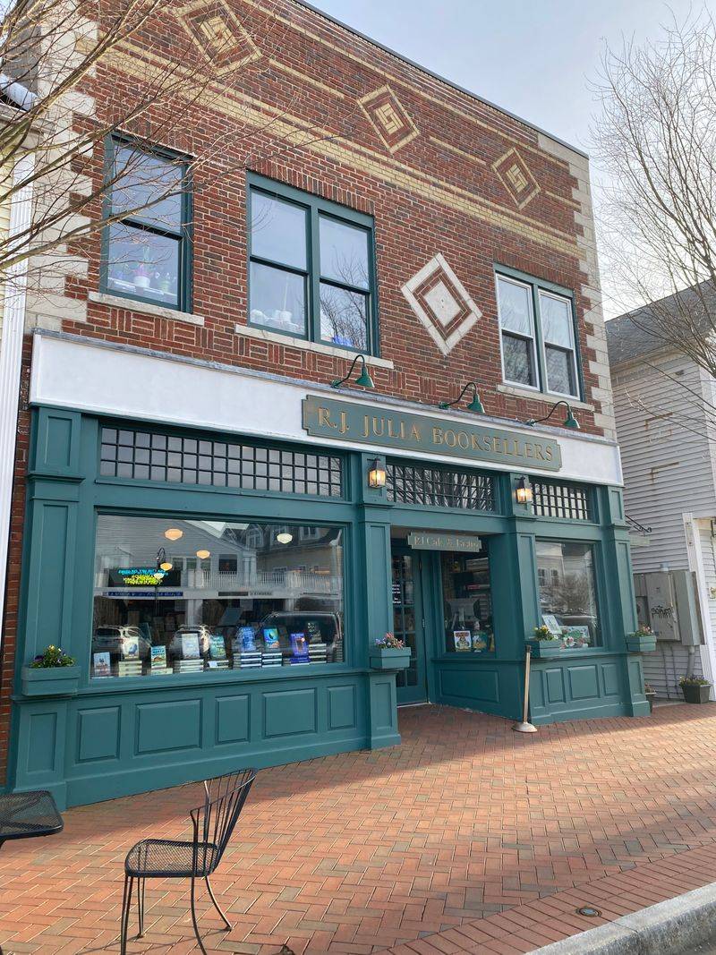 RJ Julia Booksellers - Madison, Connecticut