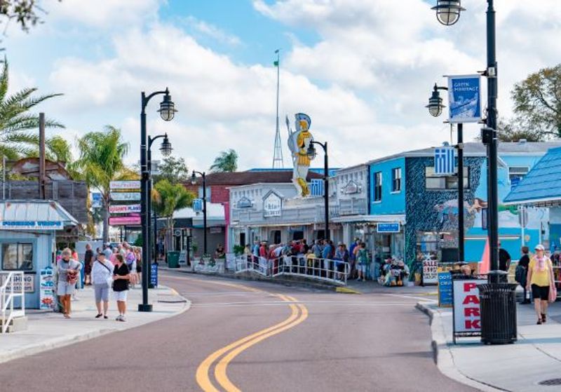Tarpon Springs Sponge Docks – Historic Waterfront Culture And Boat Tours