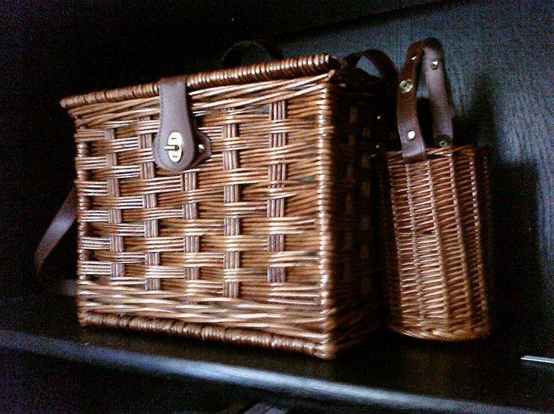 Packing Cold Chicken Into A Basket, Not A Kitchen Table