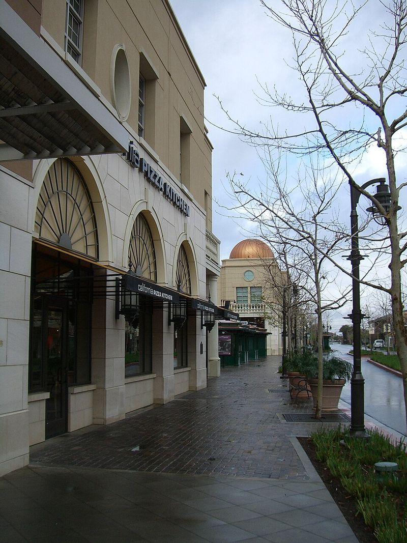 California Pizza Kitchen