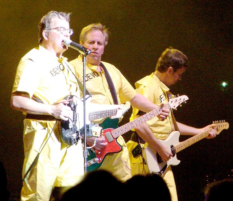 Devo - (I Can't Get No) Satisfaction