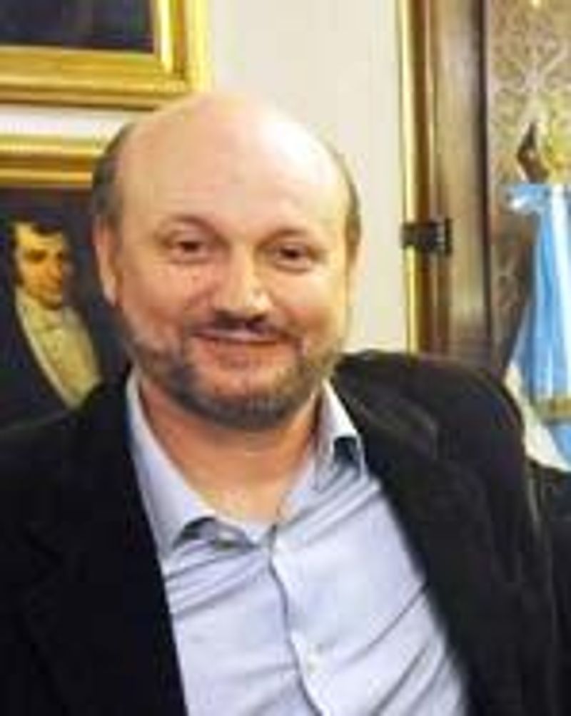 The Secret in Their Eyes (2009)