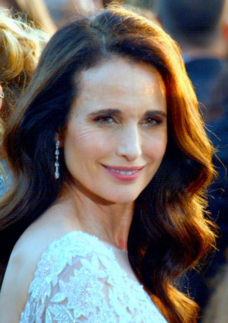 Andie MacDowell Rocks Silver Curls