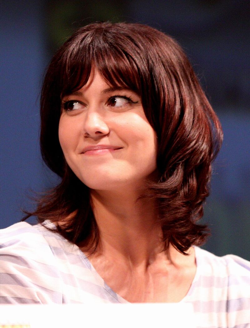 Mary Elizabeth Winstead – Singer
