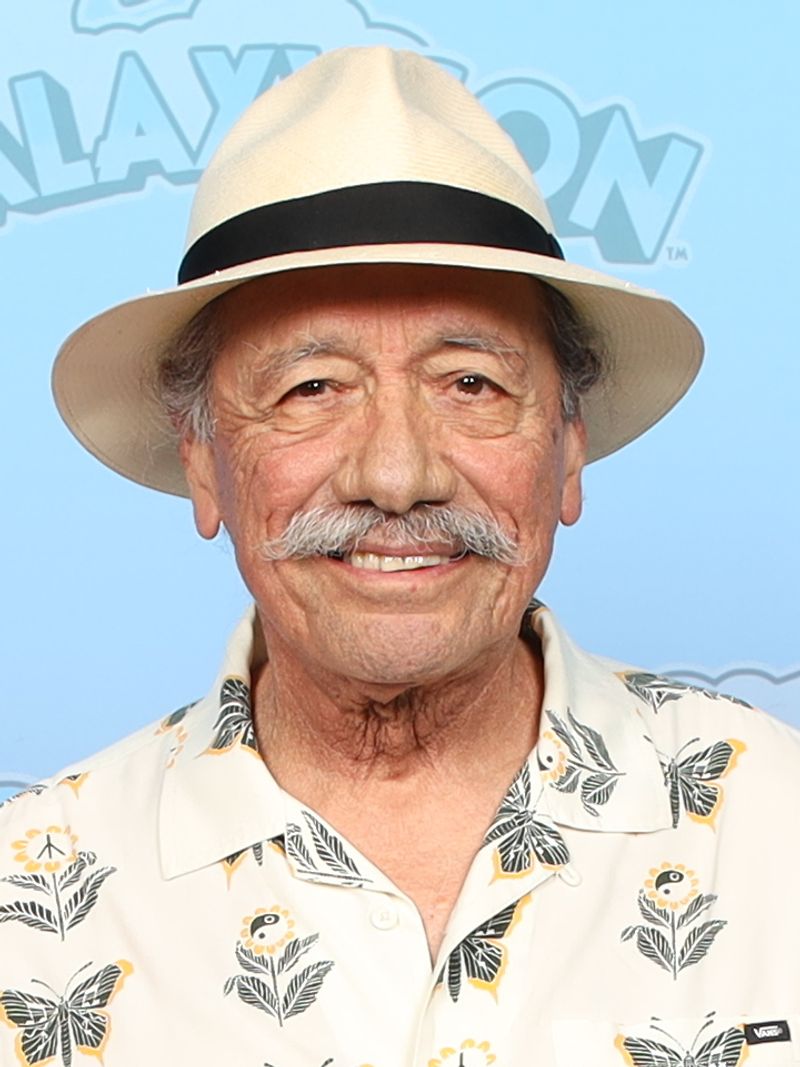 Edward James Olmos