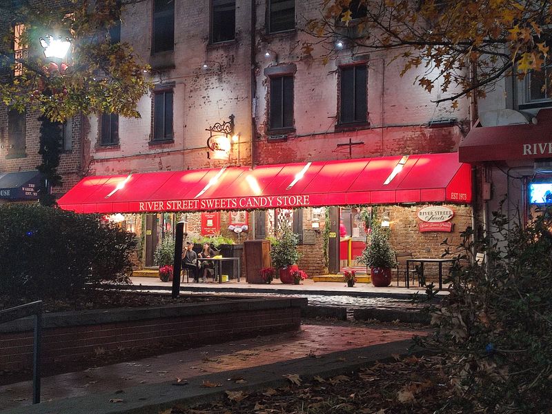 Savannah, Georgia (River Street Sweets)