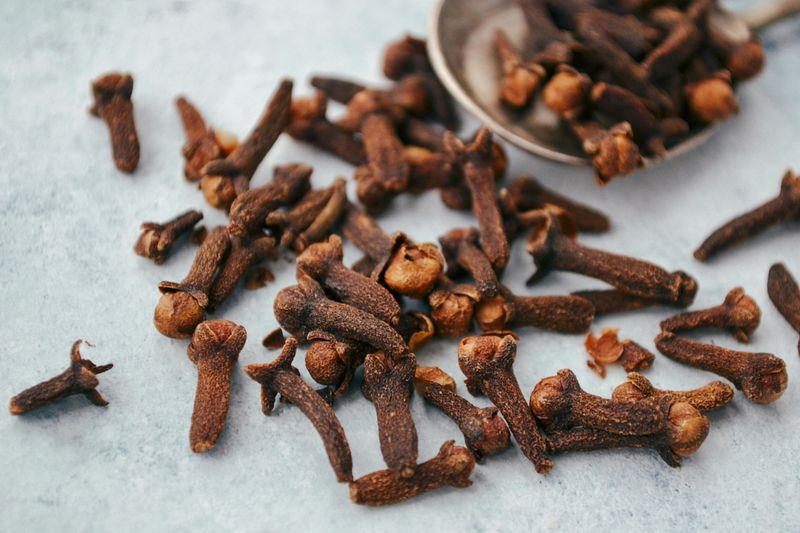 Cloves (Laung)