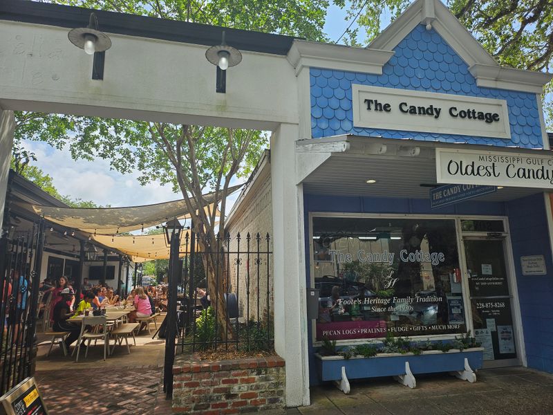 Ocean Springs, Mississippi (The Candy Cottage and Gourmet)