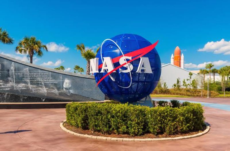 Kennedy Space Center – Rocket Launches And Hands-On Space History