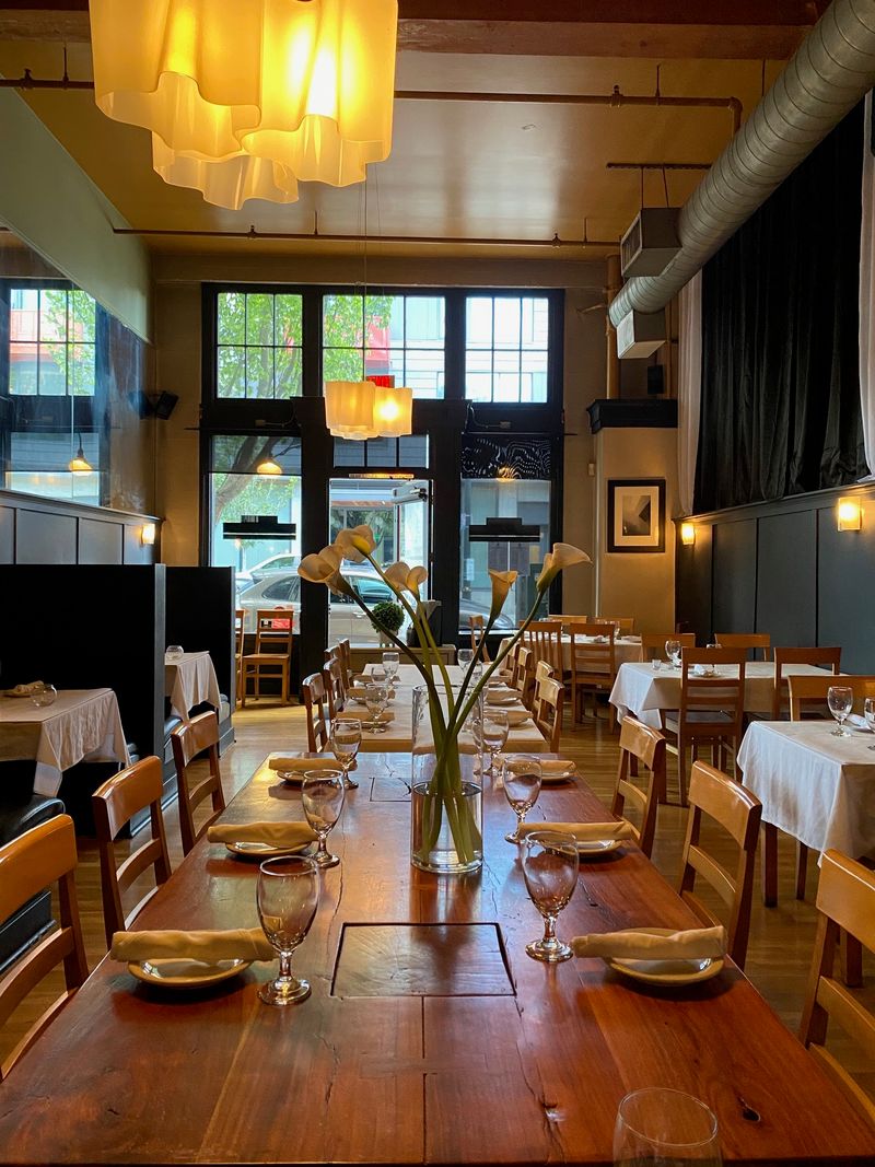 Oregon: Eleni's Philoxenia