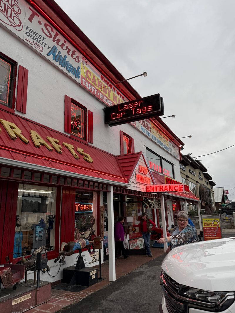 Pigeon Forge, Tennessee (Smoky Mountain Candy Makers)