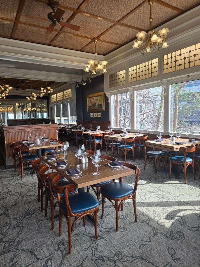 Simon & Seafort's Saloon & Grill - Alaska