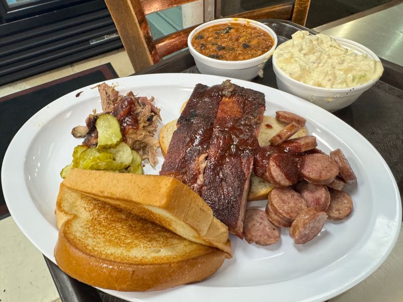 Joe's Kansas City Bar-B-Que - Kansas City, KS