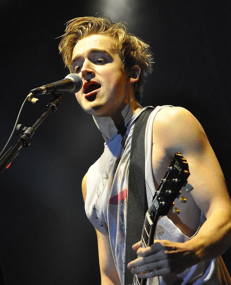 Tom Fletcher and Giovanna Fletcher - Son Buzz