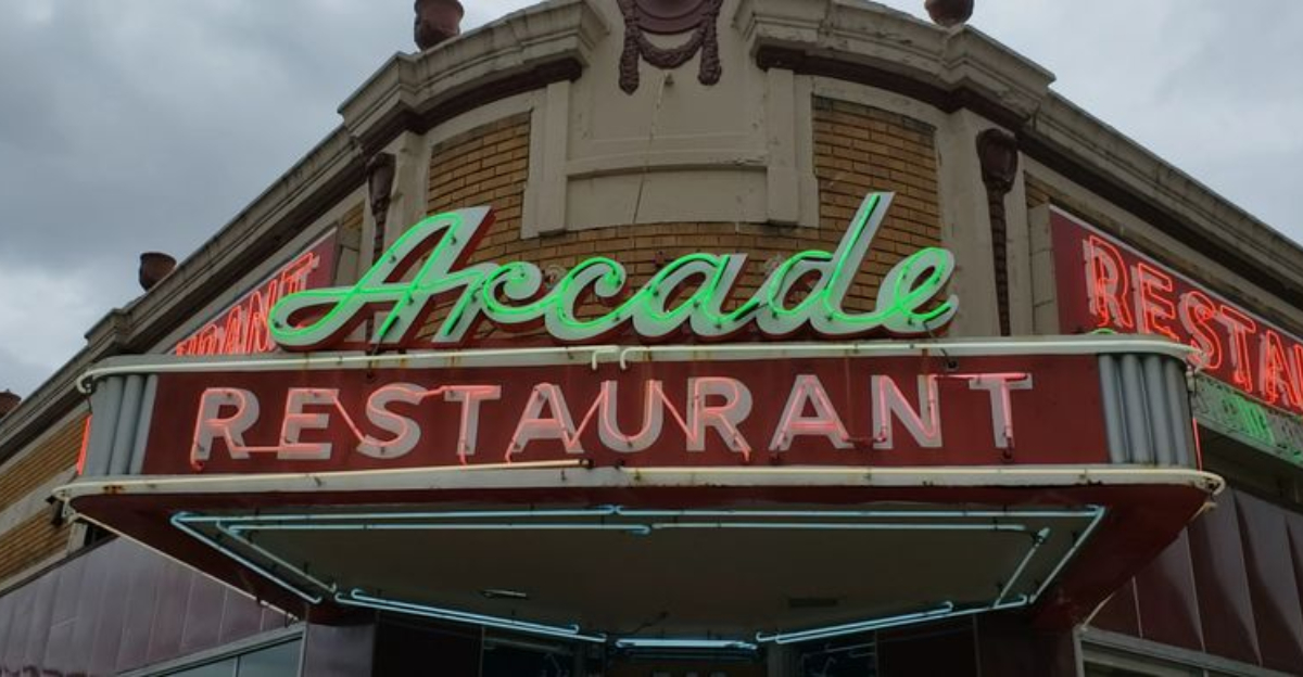 The 8 American Restaurants Elvis Presley Couldn’t Resist