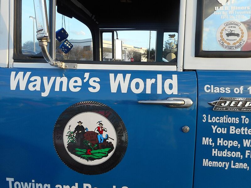 Wayne's World (1992)