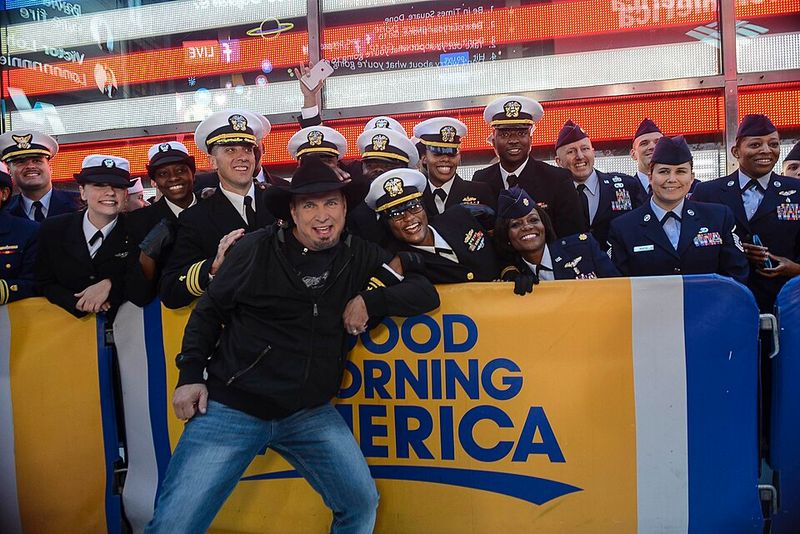 Friends In Low Places (1990)